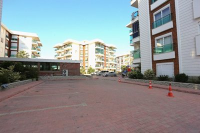 Exterior 9