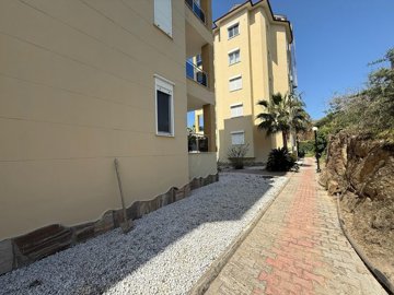 Exterior 4