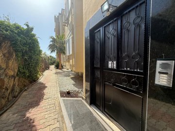 Exterior 5