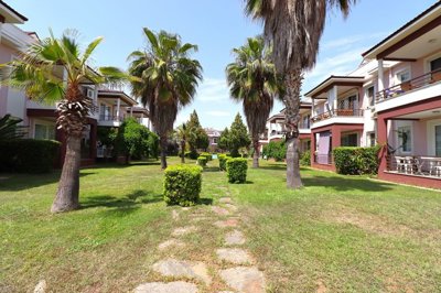 Exterior 3