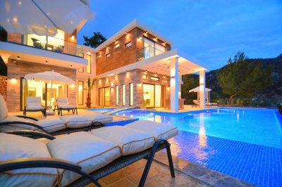 Exterior 4