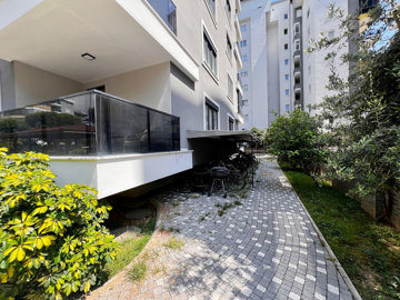Exterior 10