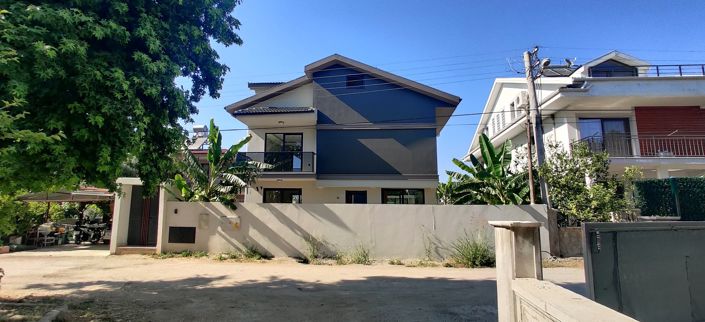 Image No.1-4 Bed House/Villa for sale