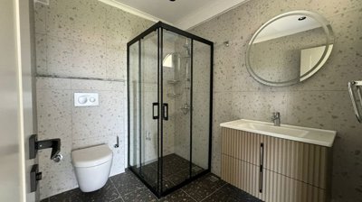 Interior 9