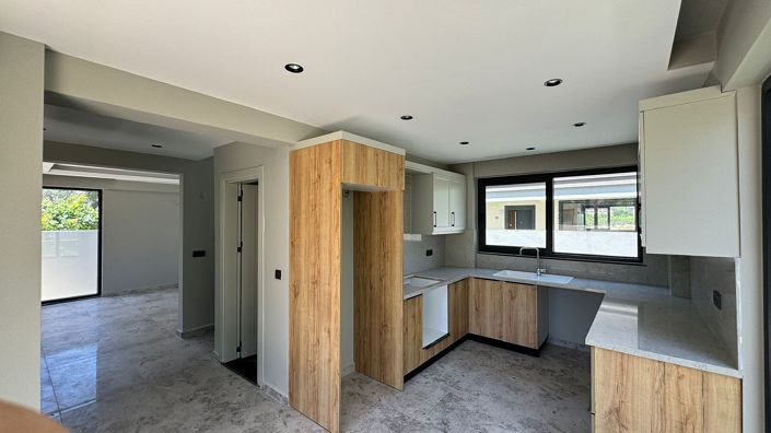 Image No.13-4 Bed House/Villa for sale