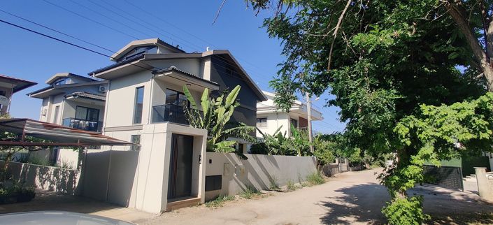 Image No.2-4 Bed House/Villa for sale