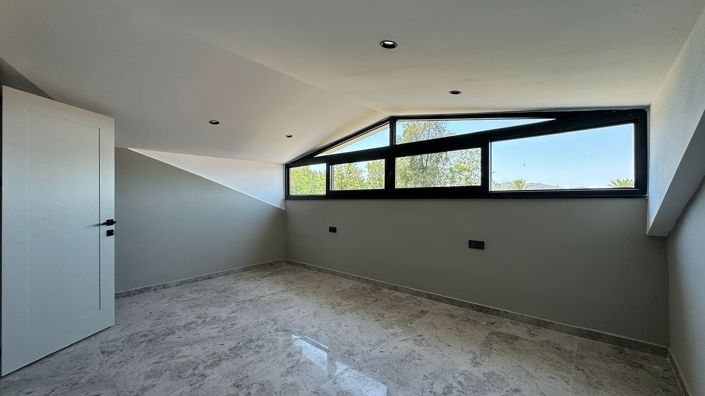 Image No.25-4 Bed House/Villa for sale