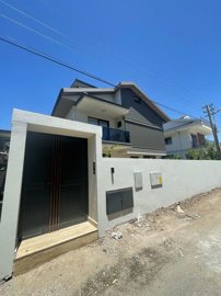 Exterior 4