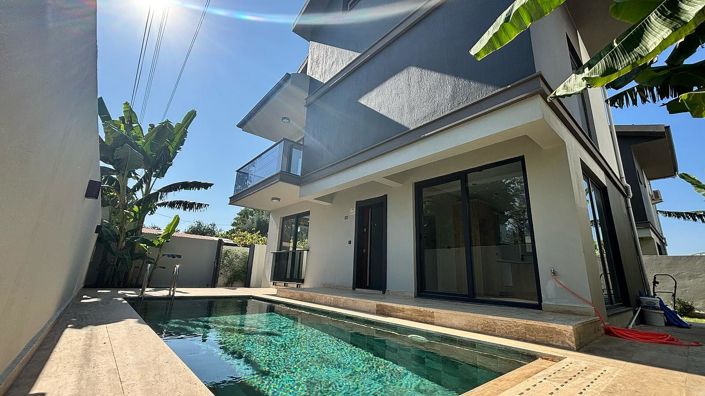 Image No.5-4 Bed House/Villa for sale