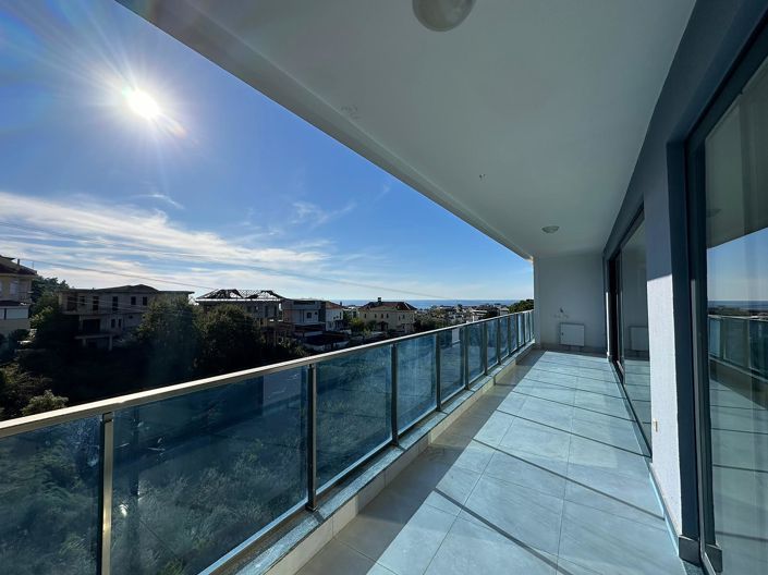 Image No.18-3 Bed Apartment for sale