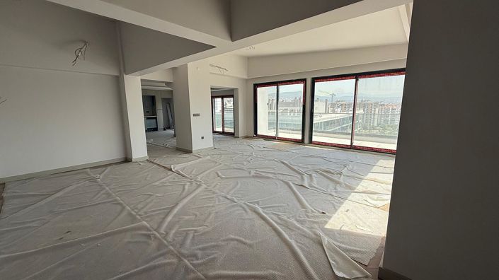 Image No.13-4 Bed Apartment for sale