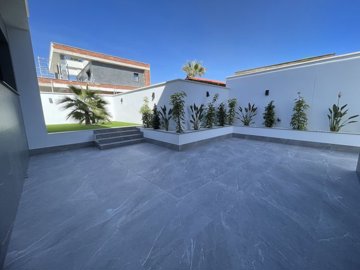 Exterior 10