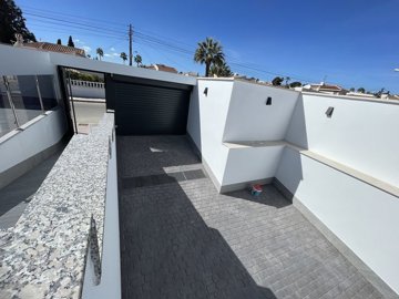 Exterior 13