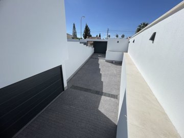 Exterior 14