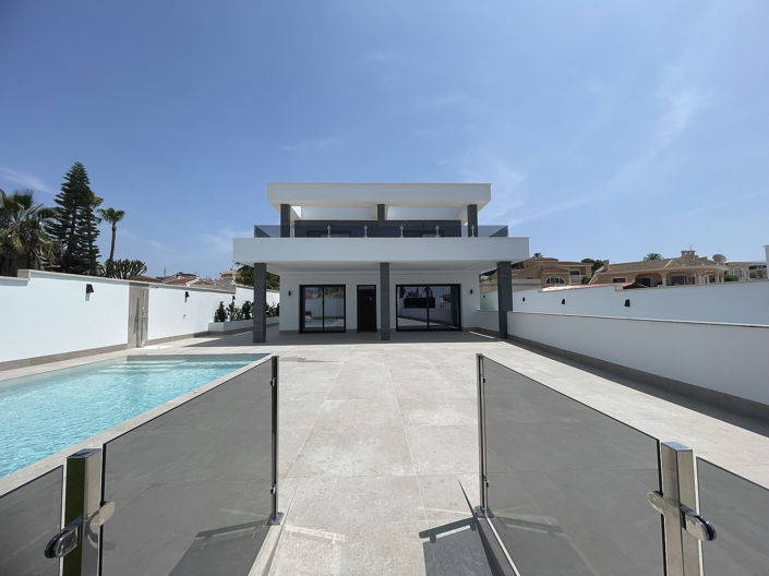 Image No.19-4 Bed House/Villa for sale