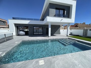 Exterior 3