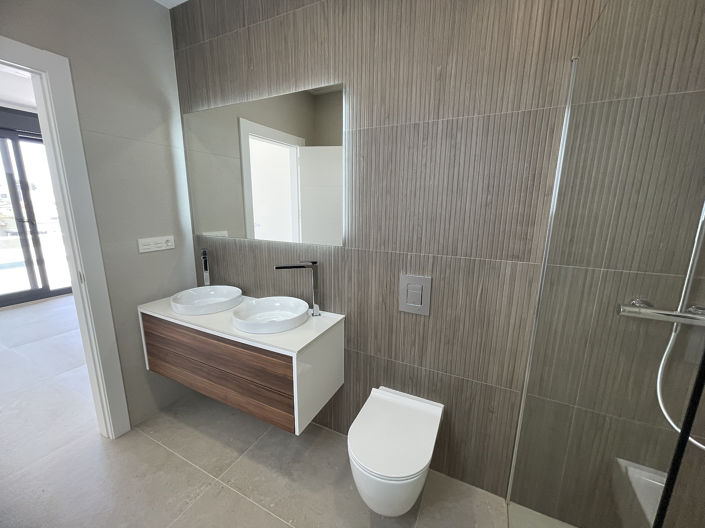 Image No.48-4 Bed House/Villa for sale