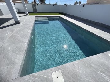 Exterior 6