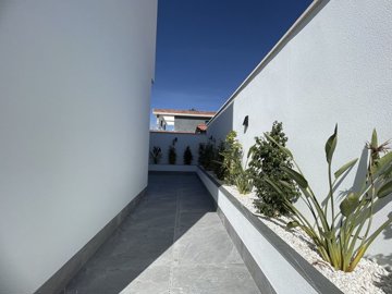 Exterior 7