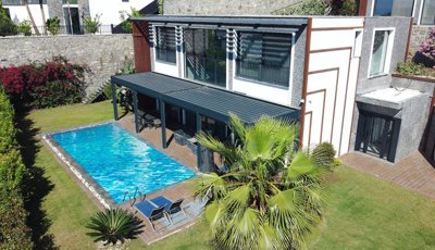Exterior 3