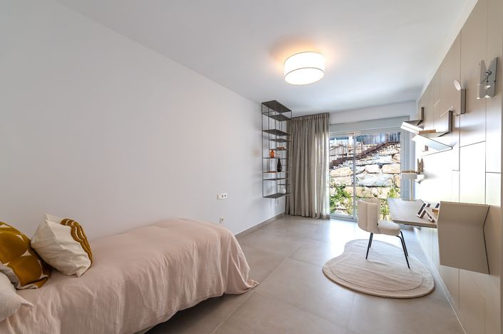 Image No.39-3 Bed Apartment for sale