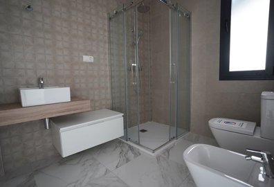 Interior 6