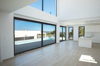 Interior 3