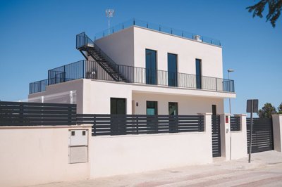 Exterior 3