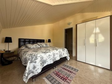 Interior 7