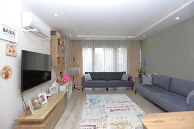 Interior 3