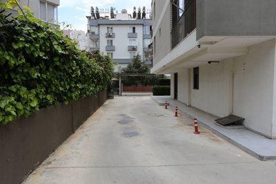 Exterior 4