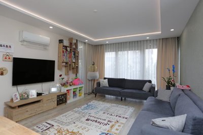 Interior 2