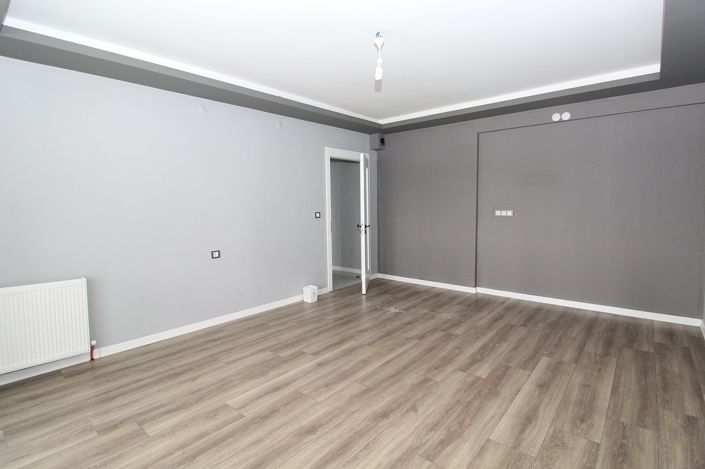 Image No.10-3 Bed Apartment for sale