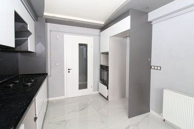 Interior 5