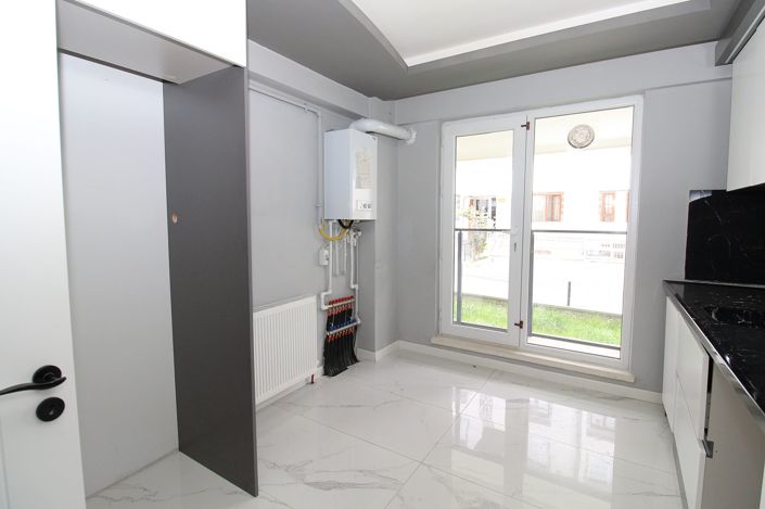 Image No.13-3 Bed Apartment for sale