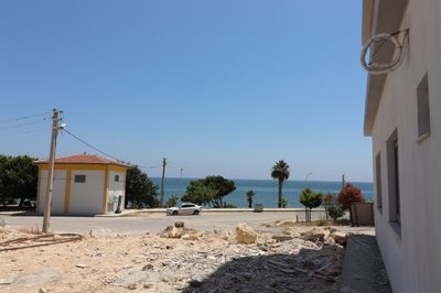 Exterior 3