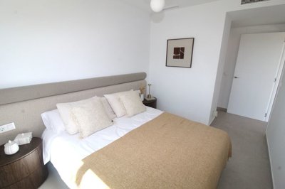 Interior 8