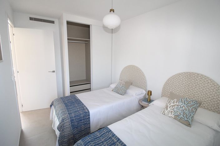 Image No.17-2 Bed Apartment for sale
