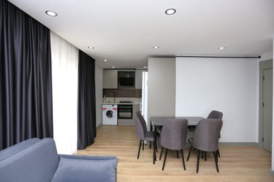 Interior 4