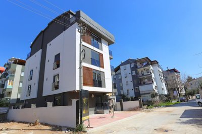 Exterior 3