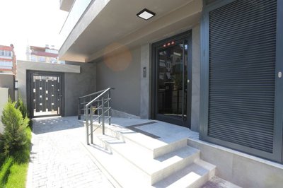 Exterior 6