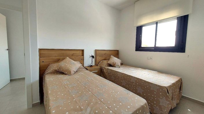 Image No.17-2 Bed Apartment for sale