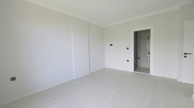 Interior 5