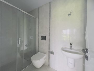 Interior 8