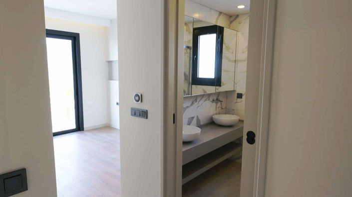 Image No.13-4 Bed House/Villa for sale