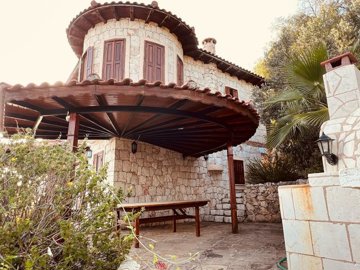 Exterior 2