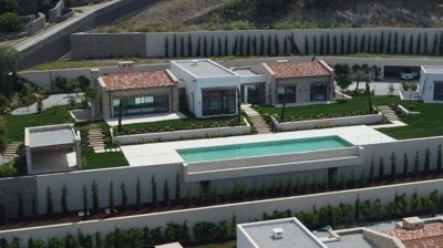 Exterior 2