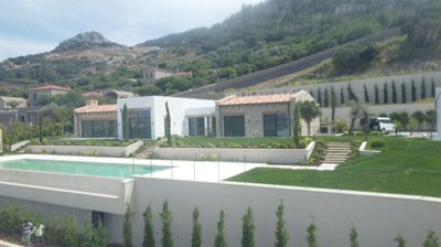 Exterior 8