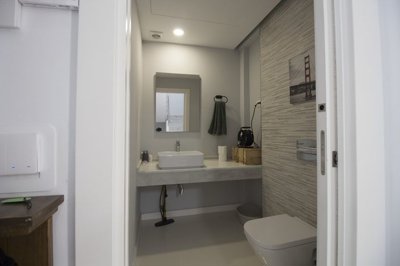 Interior 10