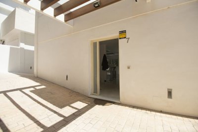 Exterior 3